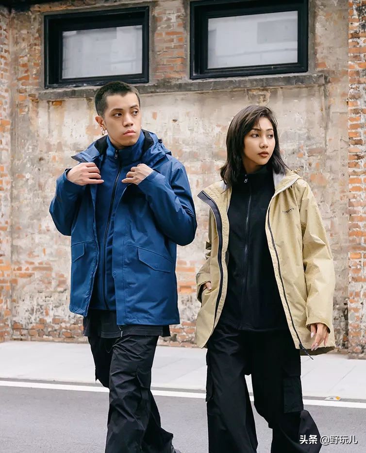 平价冲锋衣羽绒服推荐,冲锋衣羽绒服穿搭推荐