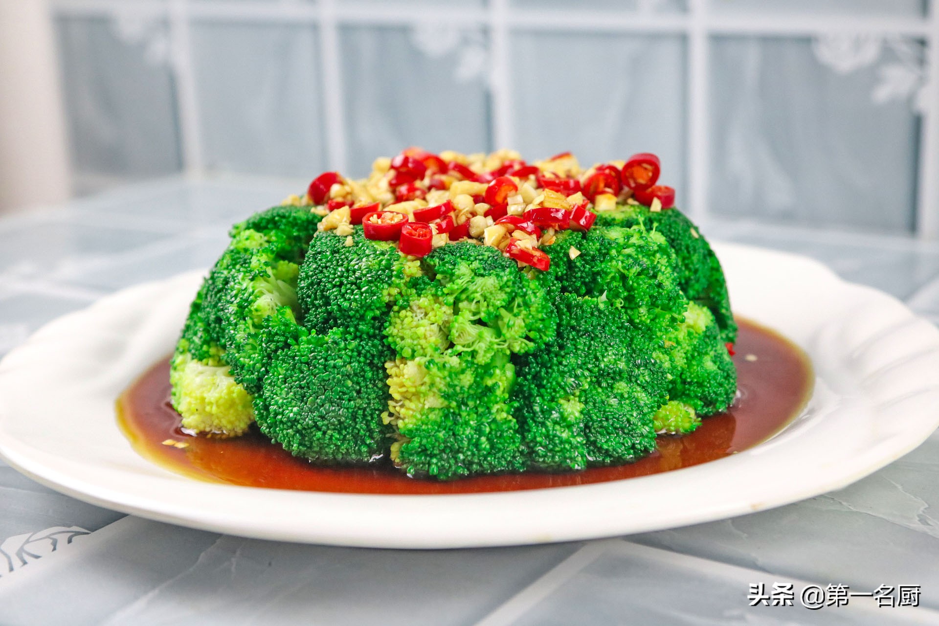 凉拌菜是三伏天最受欢迎的防暑菜,三伏天吃什么凉拌菜好