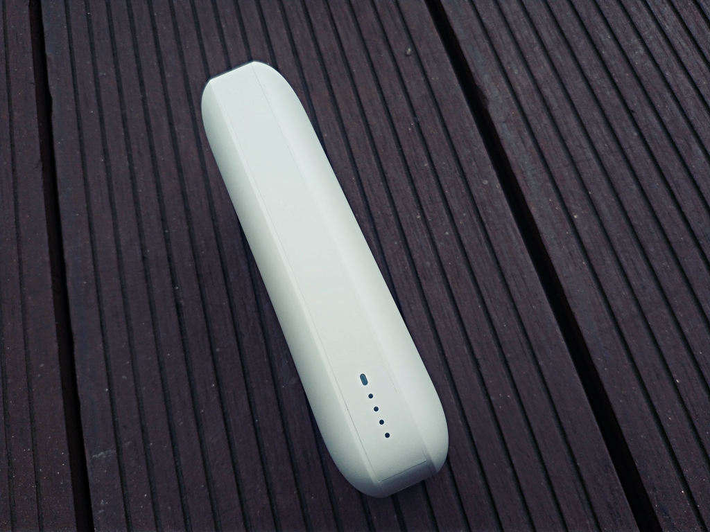 爱国者aigo充电宝,aigo爱国者充电宝拆解