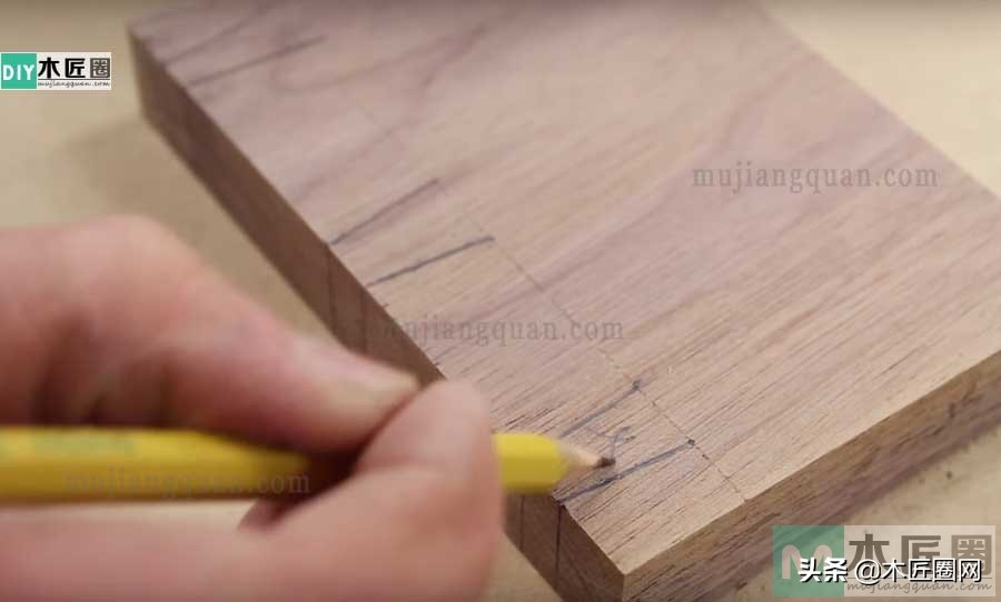 吉他架挂墙怎么做,自制吉他挂壁架尺寸