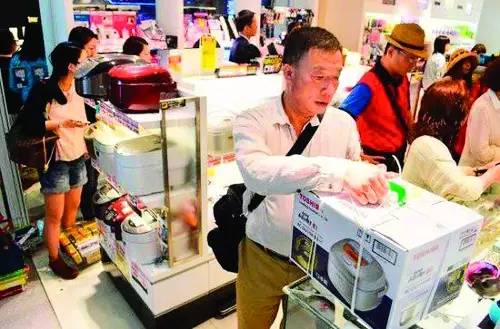 中国人国外旅游被骗,中国人在国外被骗了怎么办