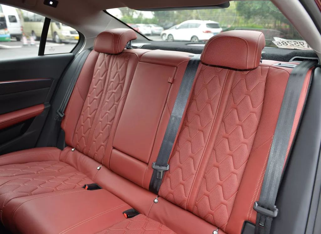 标致508l什么时候降4万 (标致508l为啥月销不足千台)