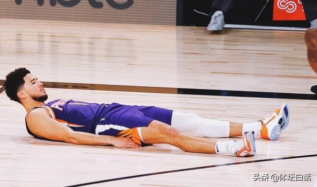 詹娜对布克最近表现,布克被虐惨了