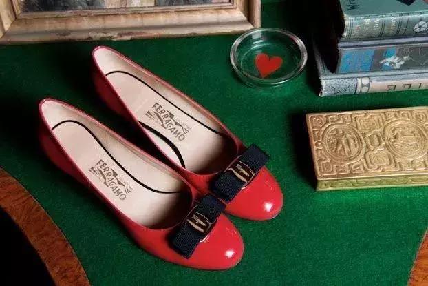 100块的高跟鞋原价1000,一百多的高跟鞋和1000多的高跟鞋