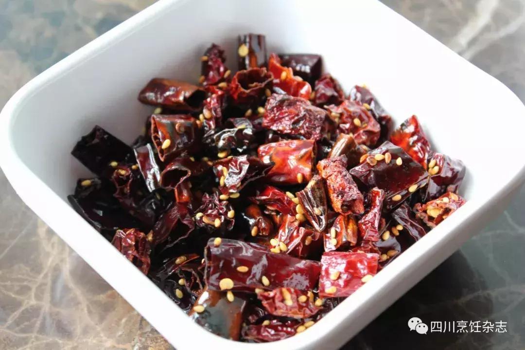 辣椒红油如何炼制,四川泸州古蔺的油辣椒怎么做