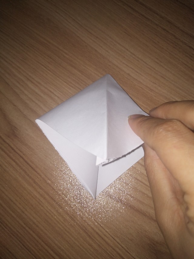 怎么折千纸鹤会飞,糖纸怎么折千纸鹤