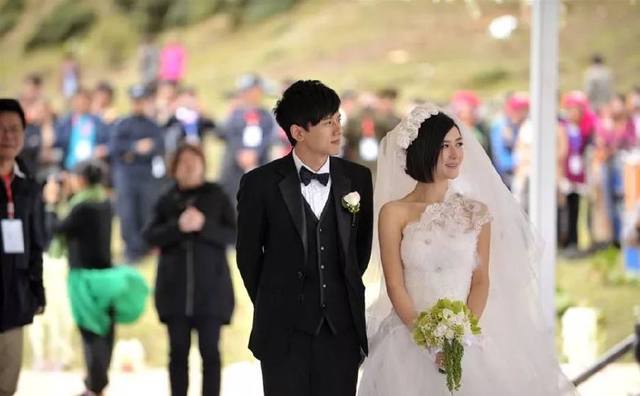 谢娜为什么连续三次缺席,谢娜和前任在一起了吗