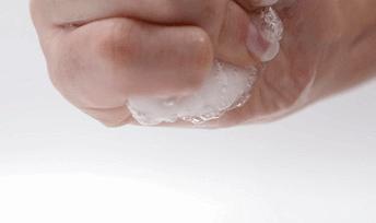 眼睛下面有很多皱纹干纹细纹,脸上有干纹细纹用什么护肤