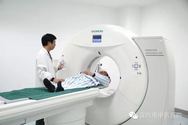 2cm粗的钢筋戳入会阴，男子危在旦夕！医生：利器刺入身体，不能盲目拔出