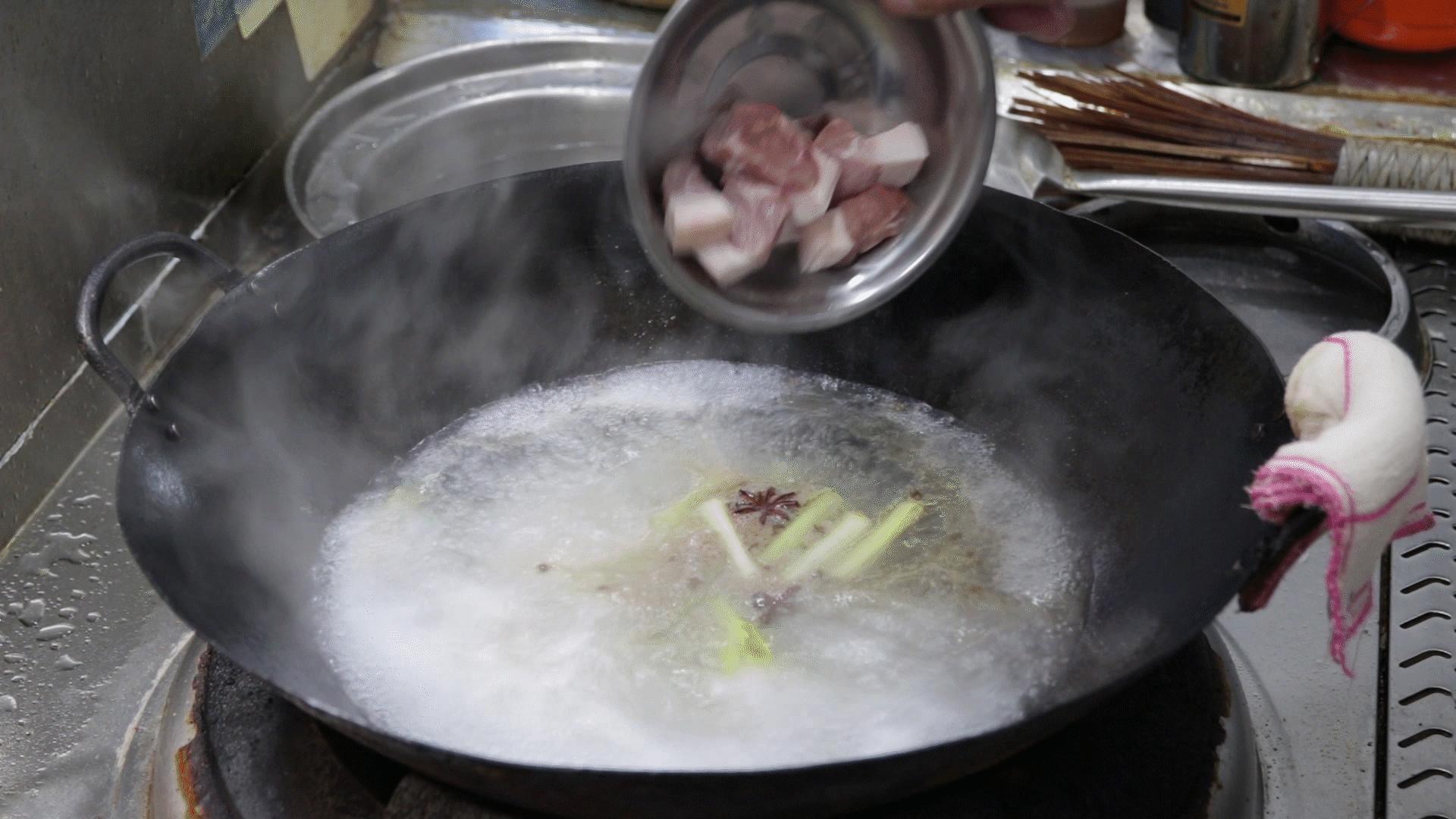 如何将清炖甲鱼汤炖的粘稠,甲鱼汤怎样炖才好喝又白