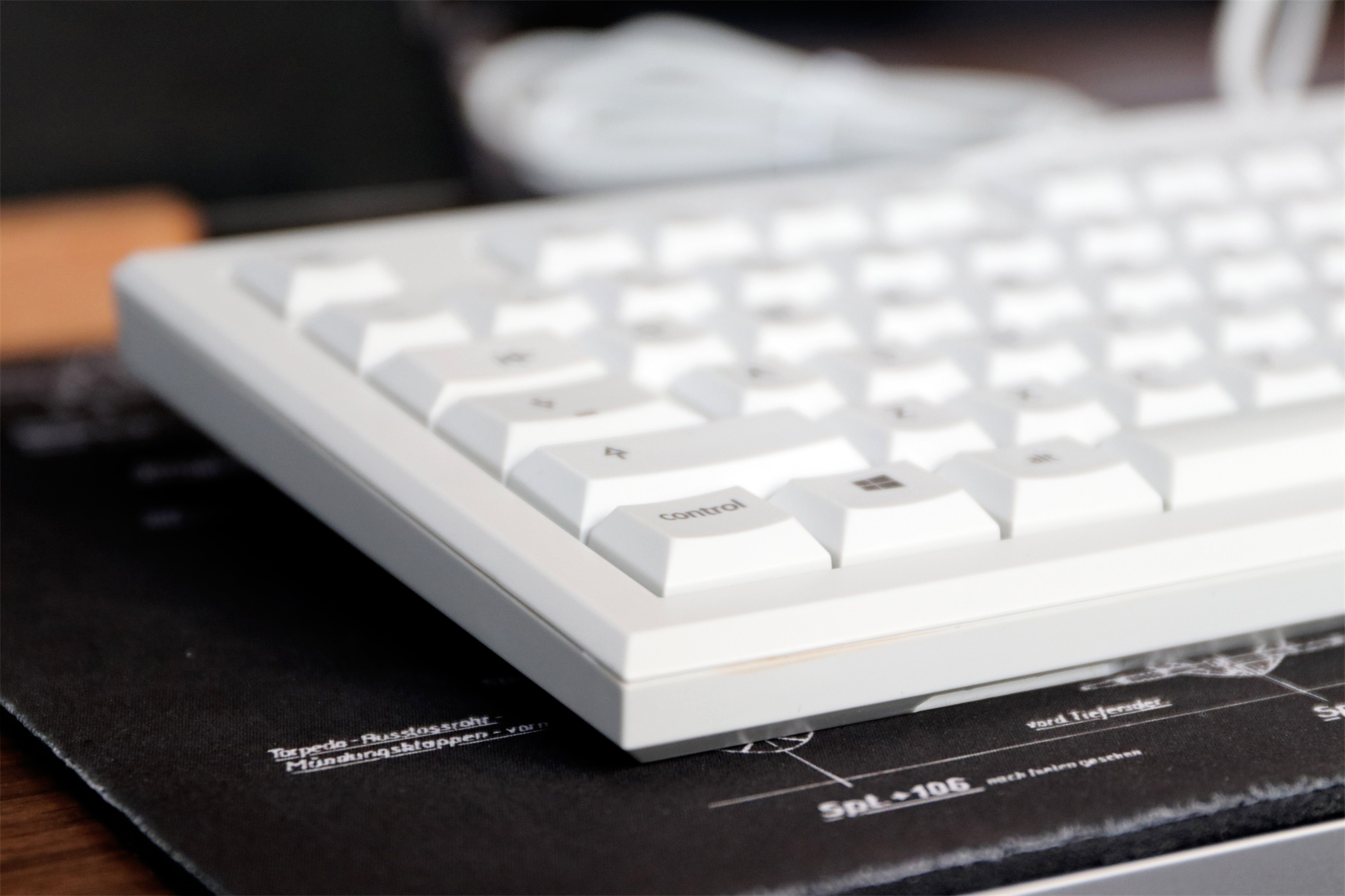 cherrymx2.0和ikbcc104哪个手感更好,cherrymx2.0s键盘怎么样