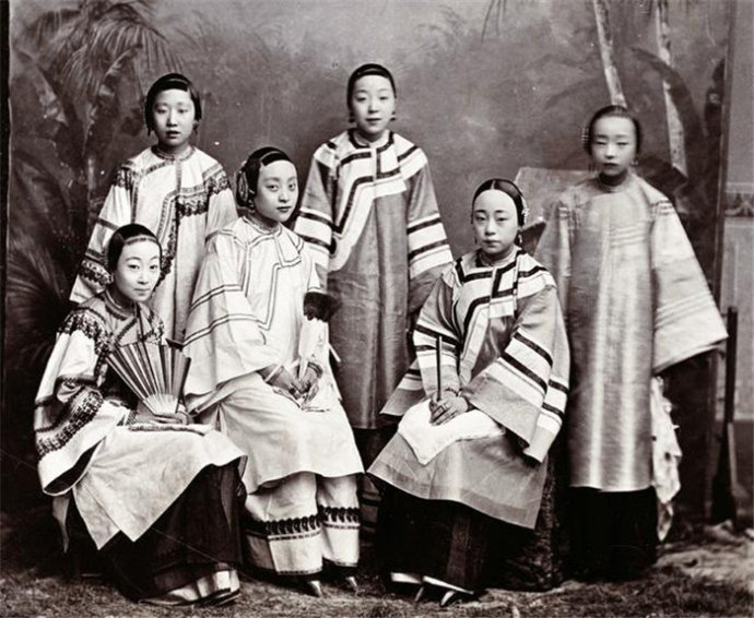 旧影珍藏:清末民国,那些成为历史的面孔