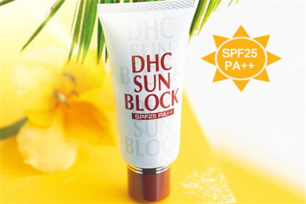 香蒲丽防晒霜和ahc防晒霜哪个油腻,防晒霜哪个牌子的防晒效果好平价