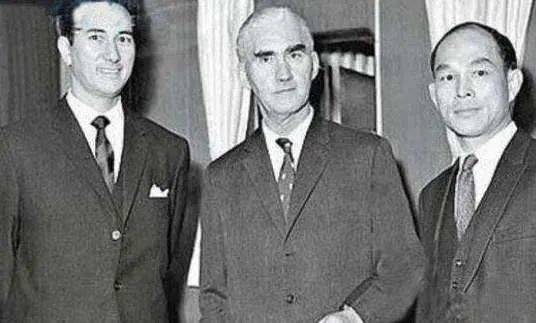 赌王千亿家产谁来继承,赌王何鸿燊传奇商业帝国