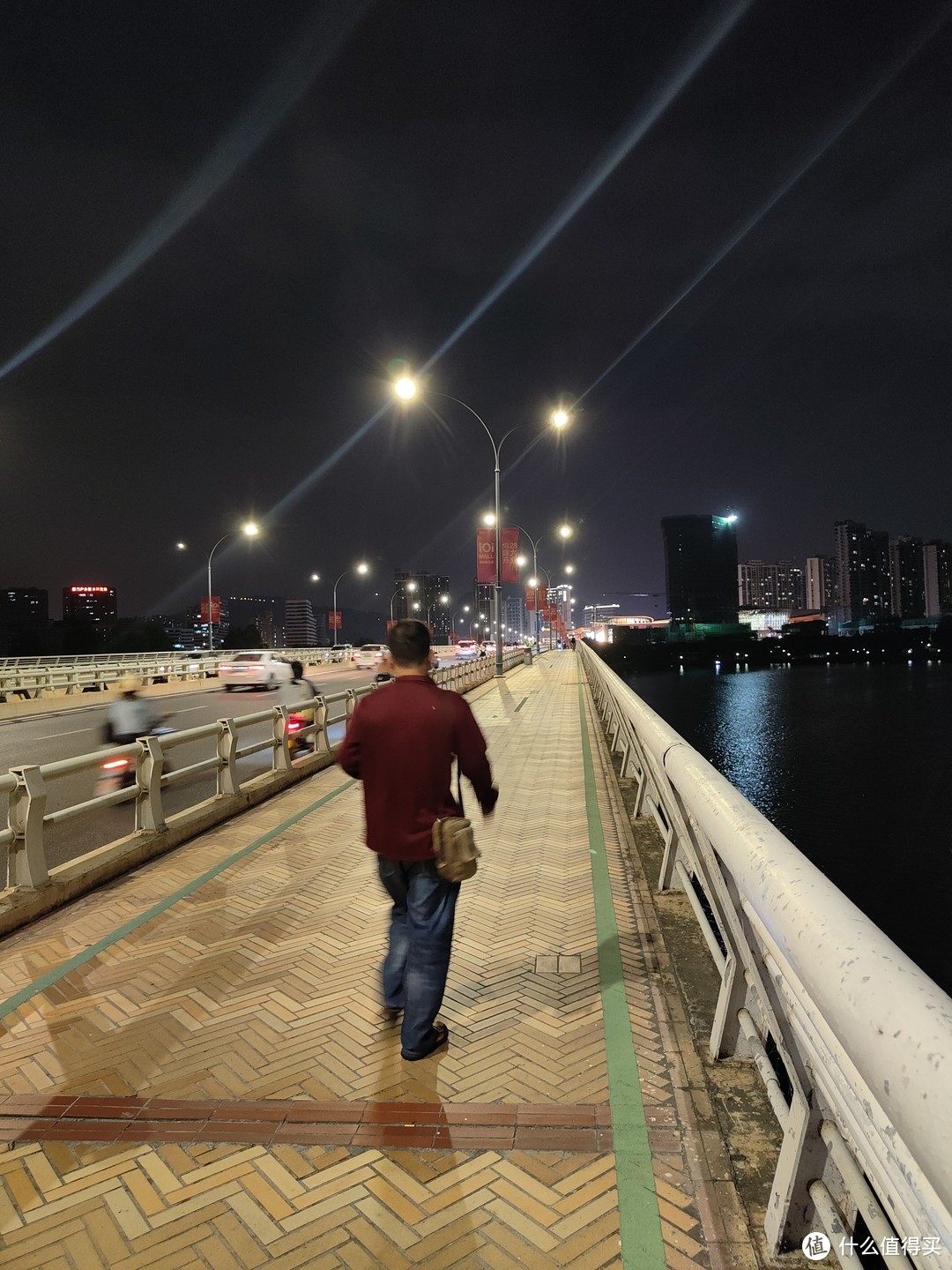 索尼imx766怎么样,realmegtneo2对比realme大师探索版