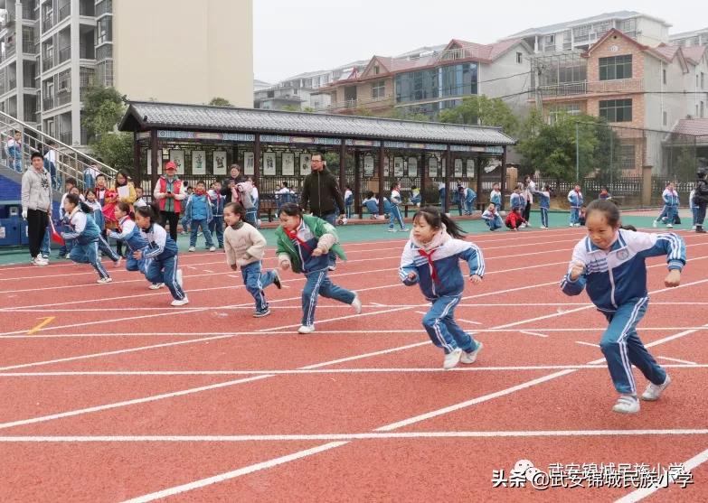 浼犳壙浣撹偛绮剧浜夊仛鏃朵唬鏂颁汉,浼犳壙濂ヨ繍绮剧浜夊仛鏃朵唬鏂颁汉