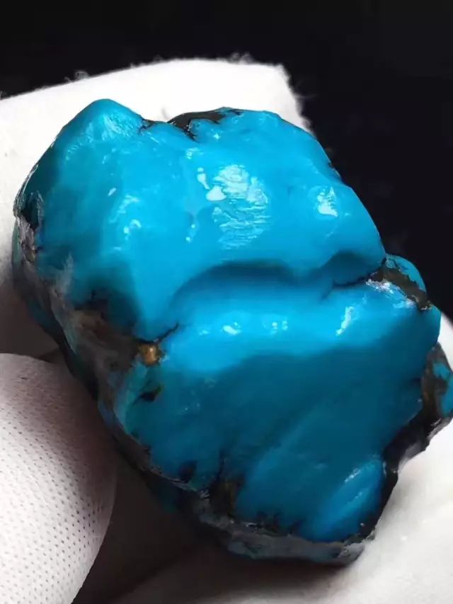 陕西绿松石比较湖北绿松石,云南绿松石与湖北绿松石