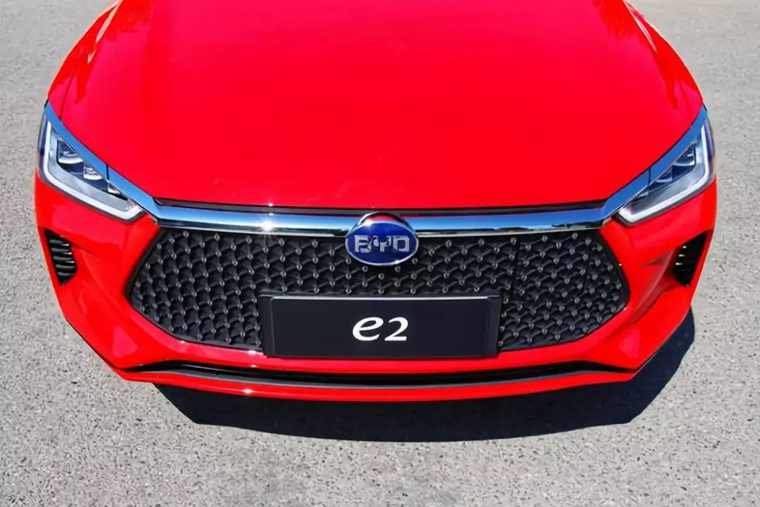 比亚迪纯电车e2评车视频,比亚迪e2纯电动汽车测评