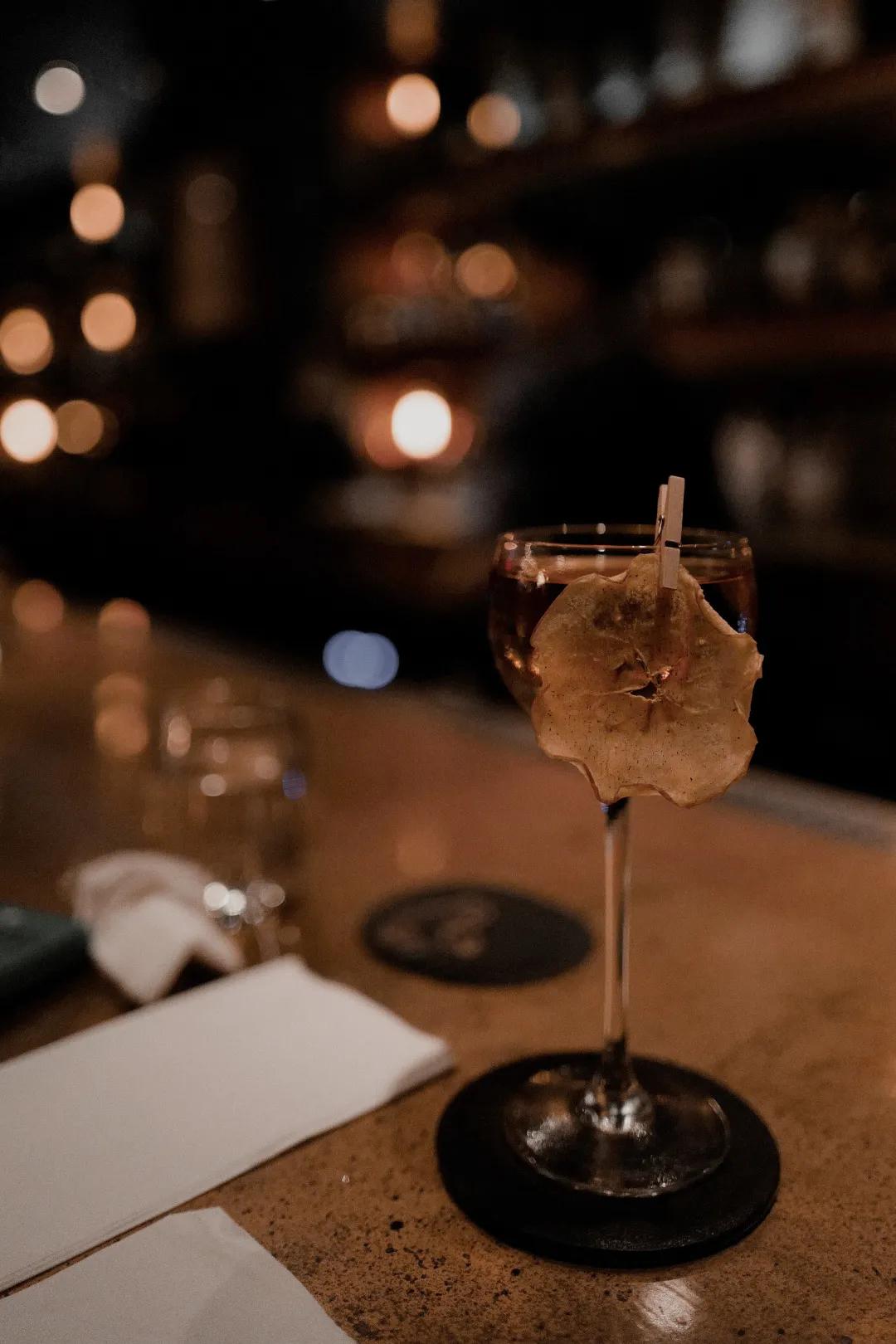 在上海的天花板酒吧“闯关”,喝到第五杯我悟了