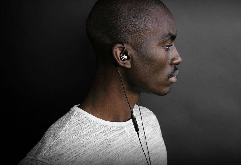 舒尔SE535-BT1：耳机发烧友的必备之选