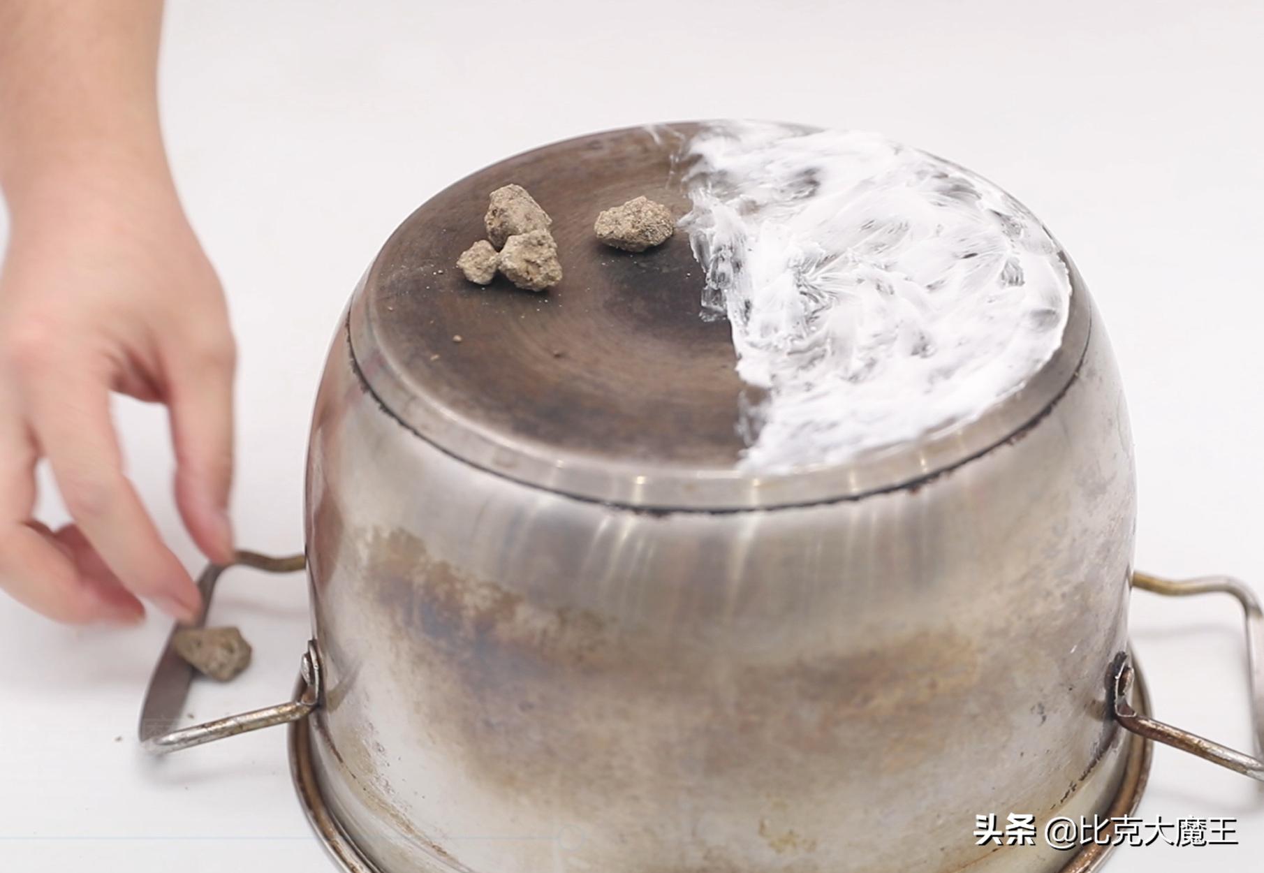 去除不锈钢锅底黑垢妙招,不锈钢锅底黑垢去除方法