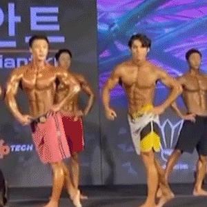 「正太脸金刚身」只存在于二次元漫画里的肌肉*男美**，被他神还原了