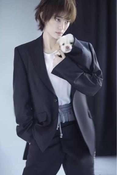 方脸比网红脸好看,网红脸out了今年流行高级方脸