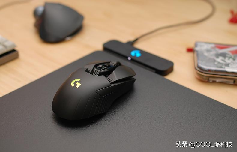 罗技鼠标g903适合小手的人用吗,罗技g903鼠标与gpw3代哪个好