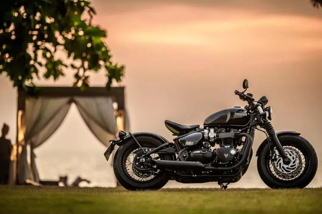 辐条轮毂摩托车,好的摩托车为什么轮毂还是辐条的