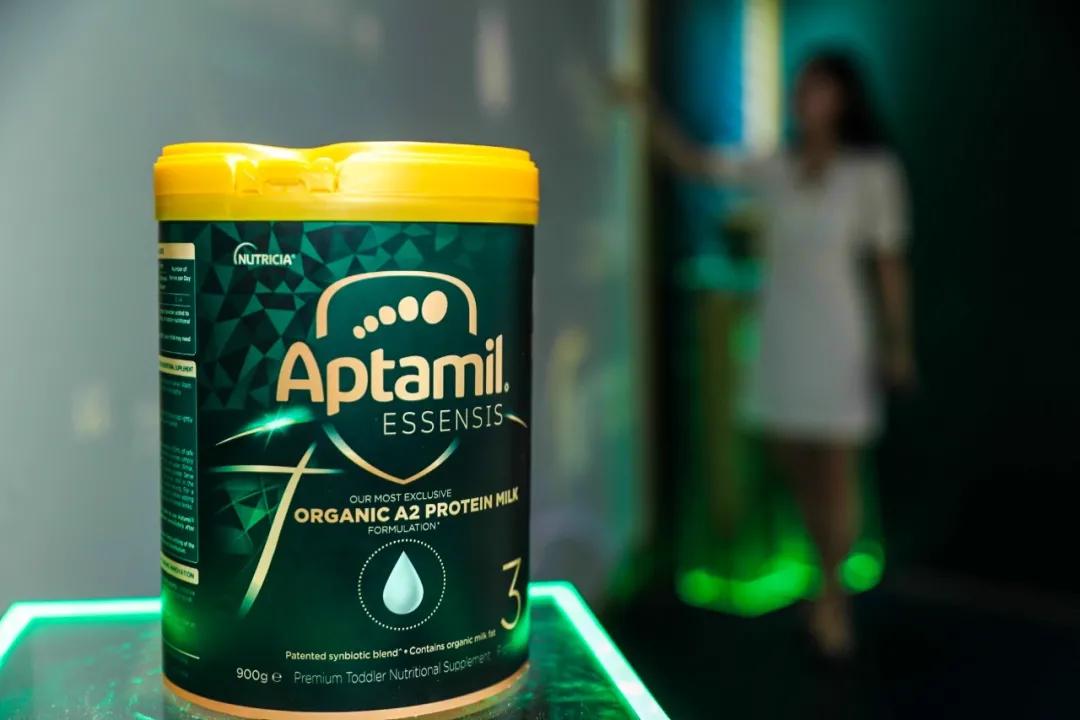 神秘黄金奶滴空降静安嘉里中心，助力魔都辣妈