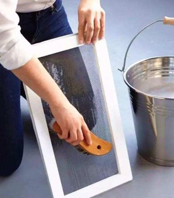 纱窗上的小洞怎么去除,纱窗有个窟窿怎么治