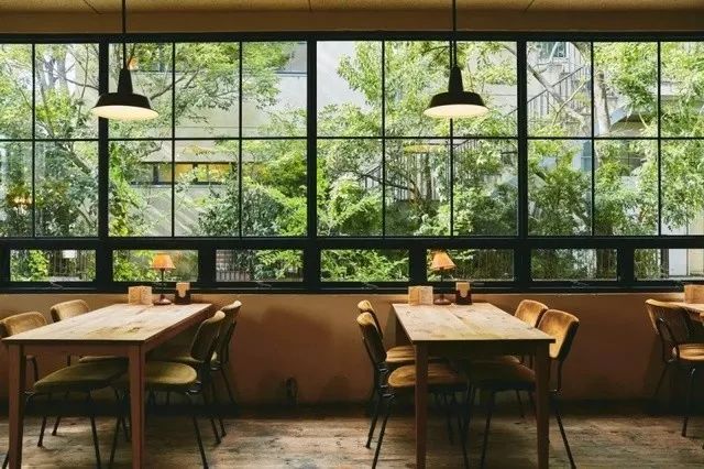 看惯了千篇一律,看惯了千篇一律的风景