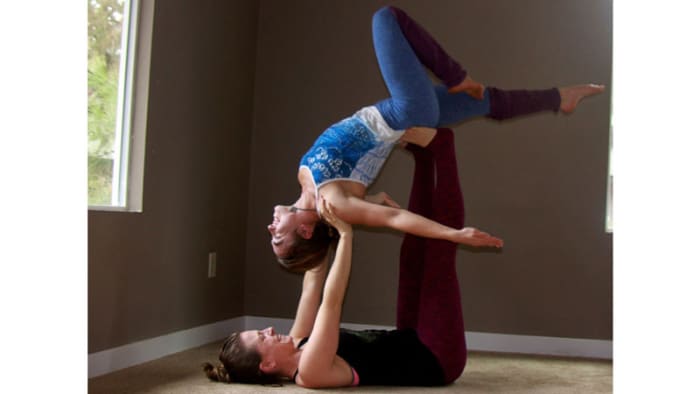 经典的瑜伽姿势都在这里了,简单的瑜伽姿势在家也可以练起来