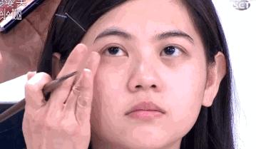 黑眼圈越来越重怎么搞定黑眼圈,简单有效缓解黑眼圈的两个小方法