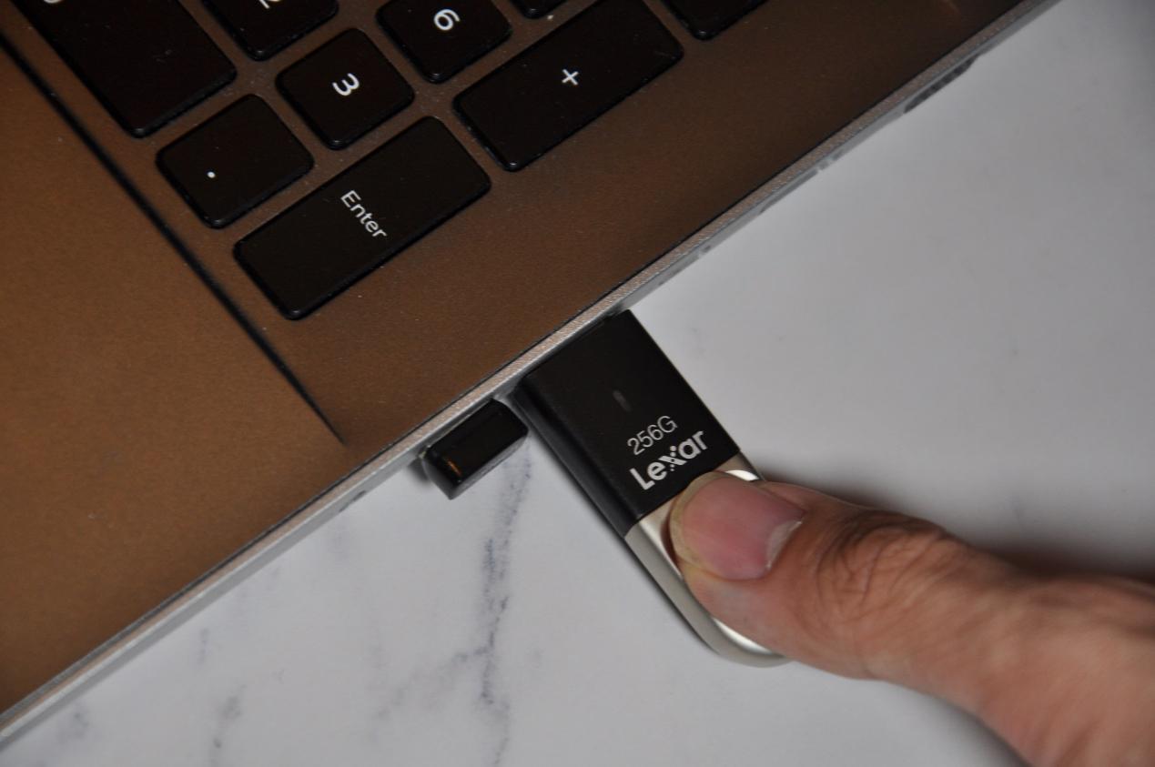 指纹加密固态u盘怎么输入指纹,指纹加密u盘可防拷贝吗