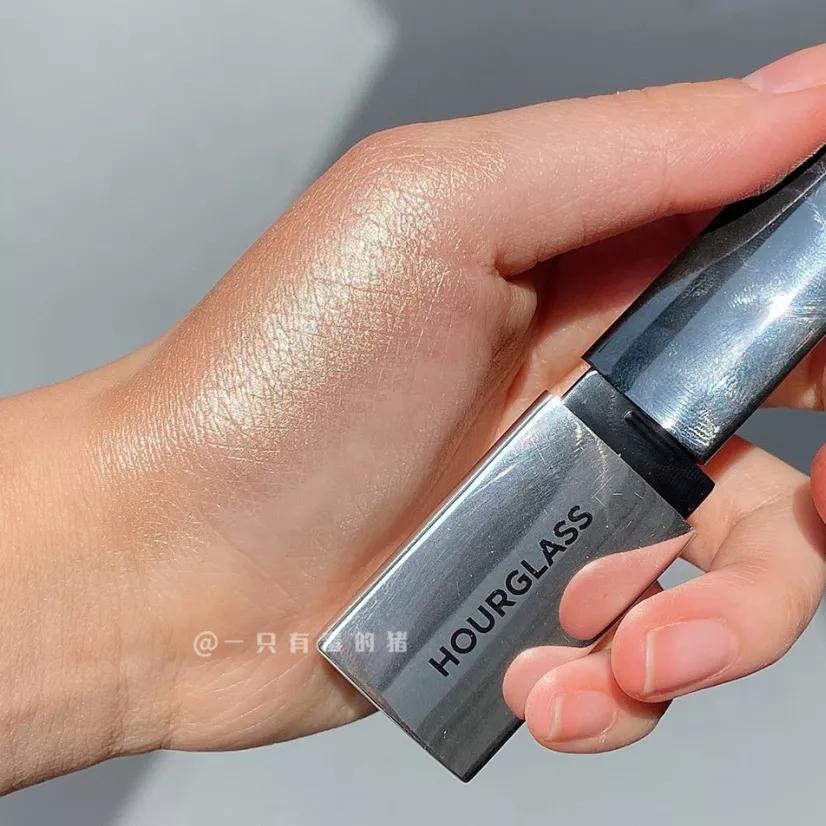 黄皮新手彩妆教程视频全集,适合黄皮的大牌彩妆推荐眼影