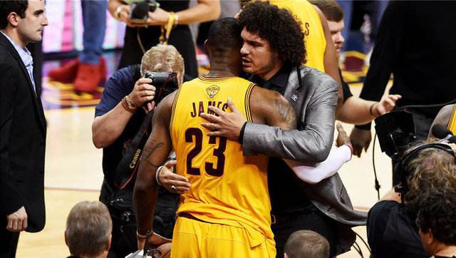 nba为兄弟出头的名场面,nba为队友出头瞬间安东尼