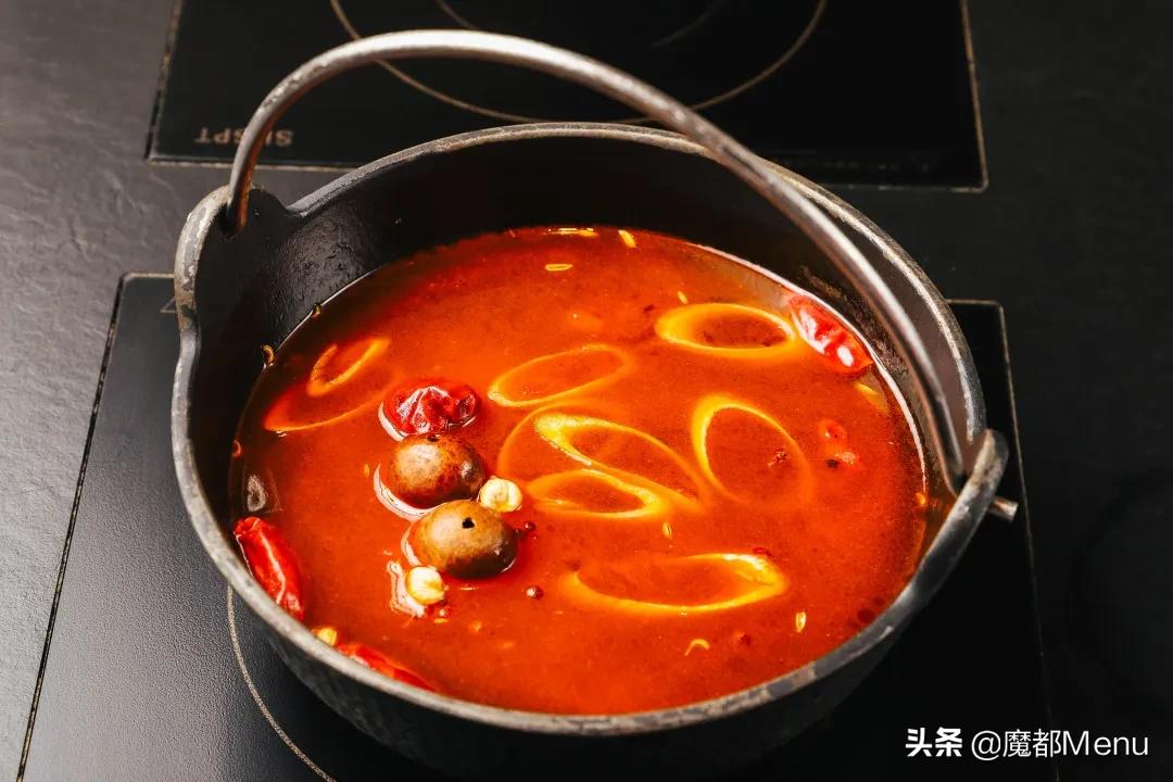 把台式锅物带来魔都，将温暖与美味传递给来到这里的客人