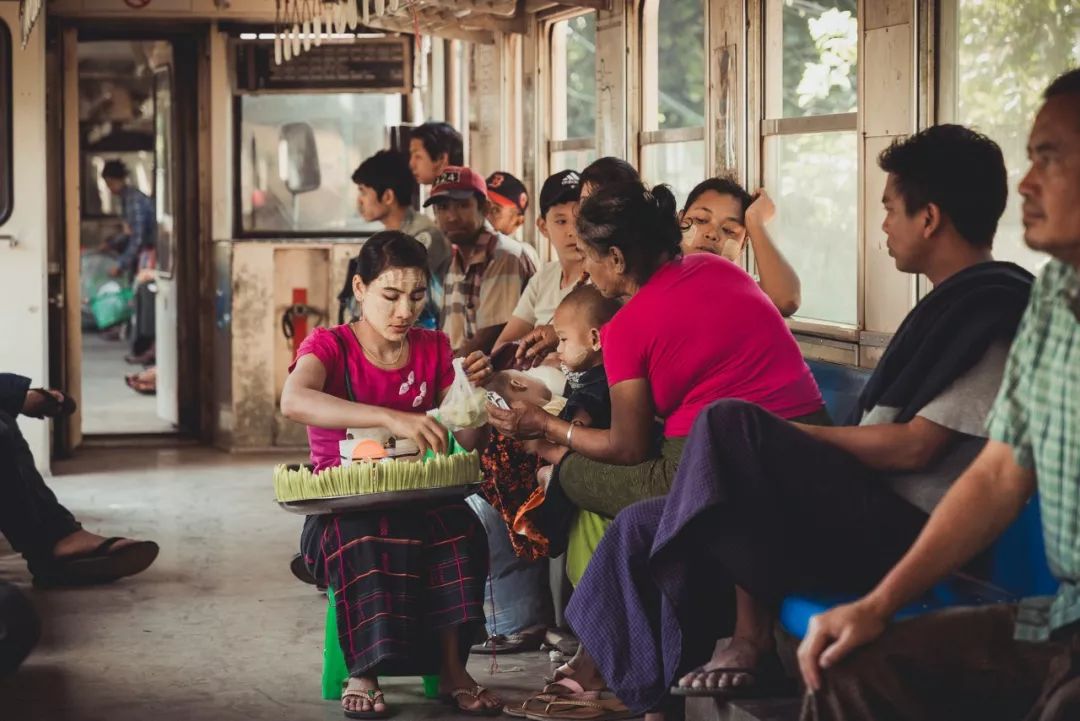 这个地方被称为“佛教之都”，随处可见寺庙，美出新高度