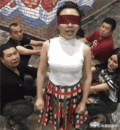 看了整整七分钟，他们最终还是上去了