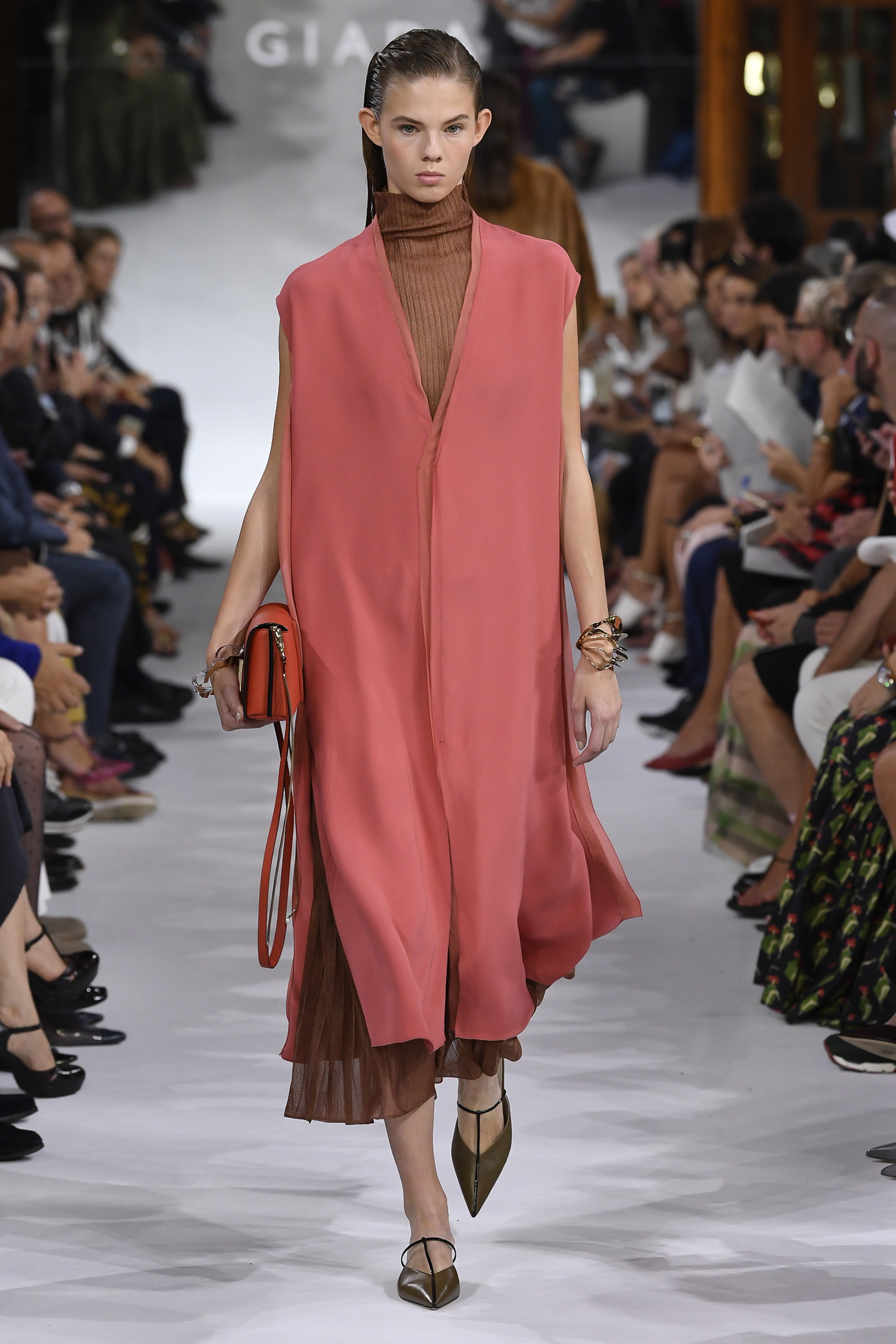 布咖与您一起探索醋酸的多样性