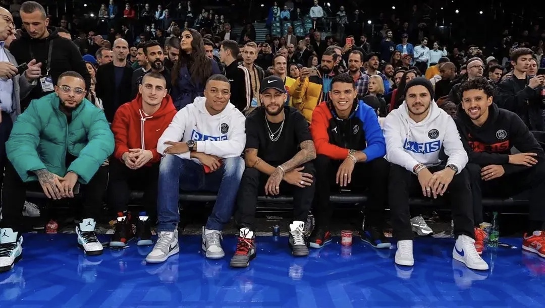 内马尔悼念科比的视频,内马尔悼念科比现场解说