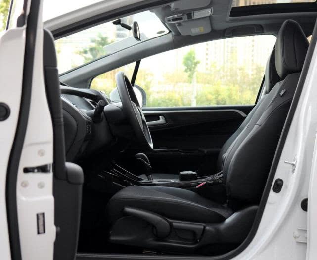 14年本田杰德1.8lcvt尊享版,杰德和卡罗拉哪个可以入手