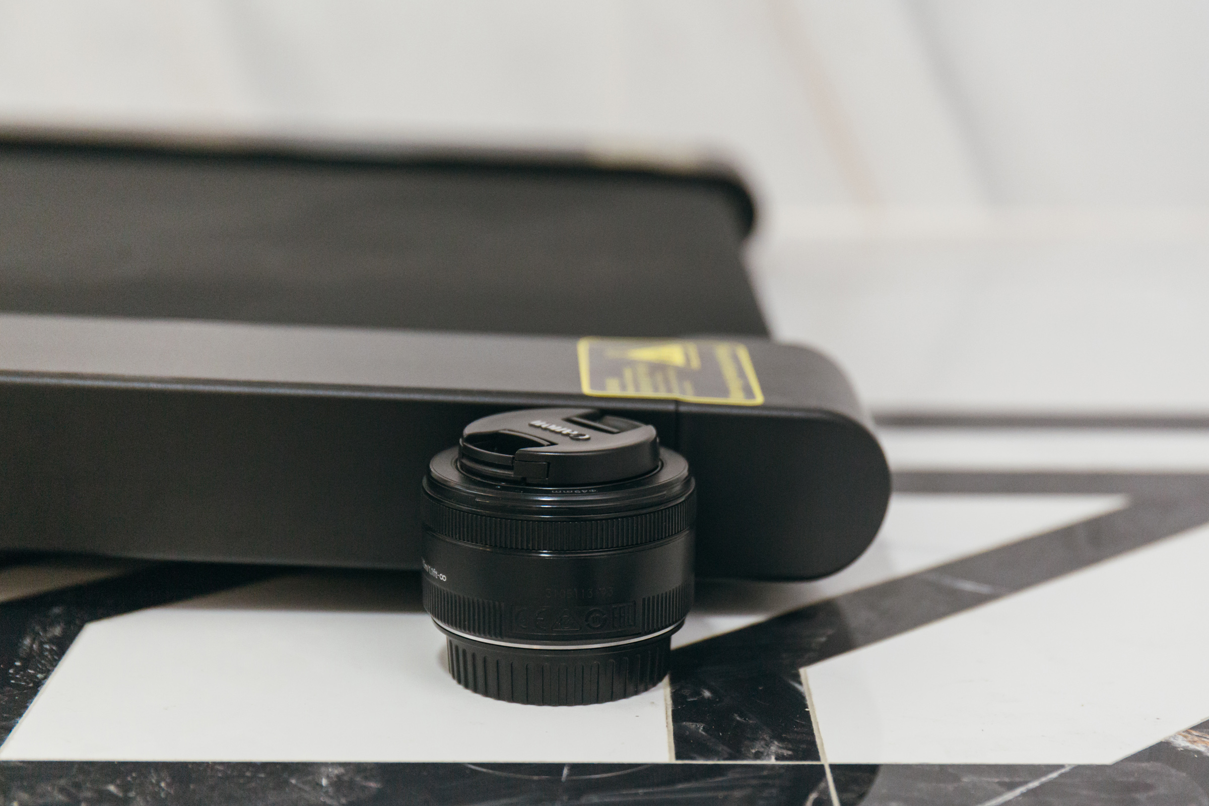 灏忛噾鏅鸿兘鎶樺彔璺戞鏈簁12pro,濂崇敓蹇箰鍚戝墠鍐茶窇姝ユ満