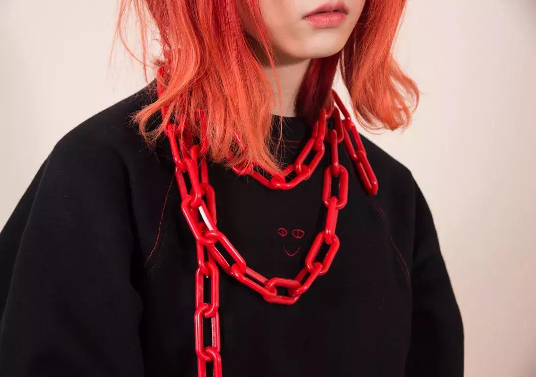 顺江路上有家店，那么小又那么显眼