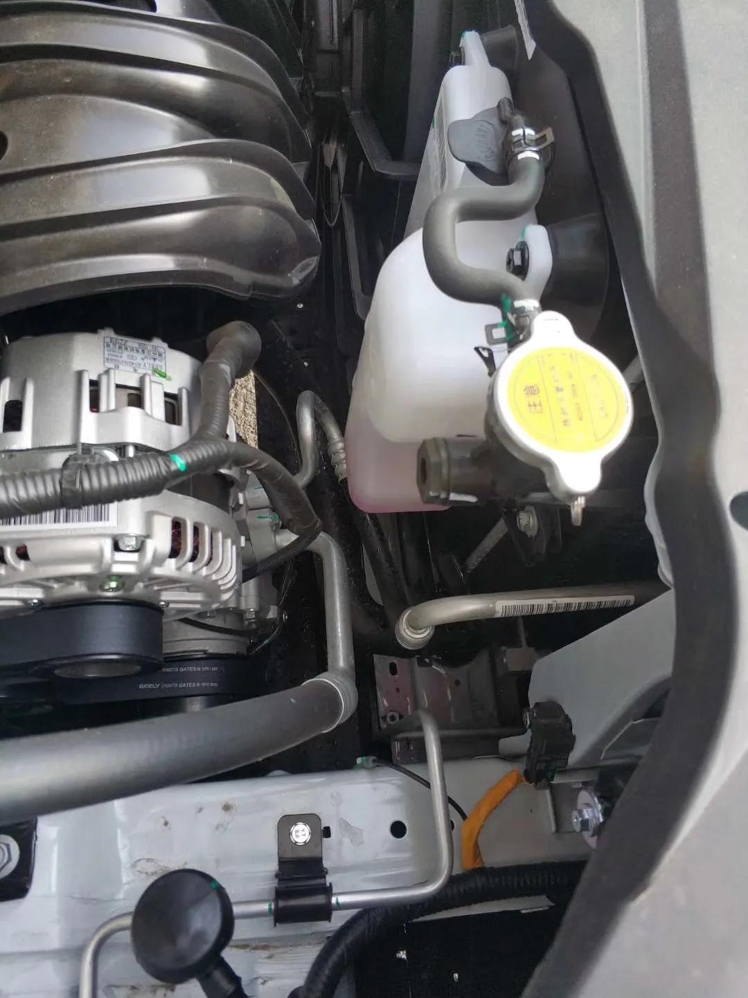 吉利汽车爬坡后水箱漏水