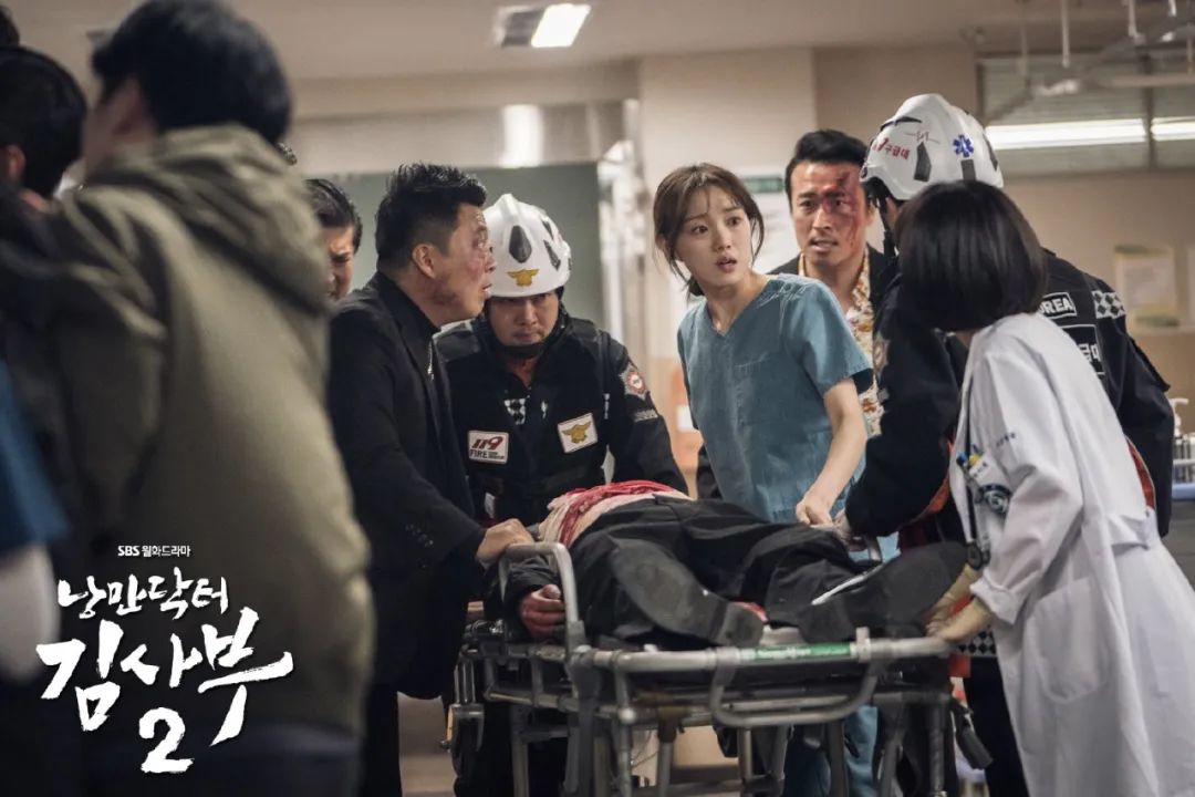 韩剧高个子女主冬日氛围感穿搭,韩剧女主穿搭哪一部最好看