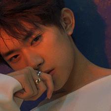 施华洛世奇别针款,施华洛世奇为什么没有回收价值