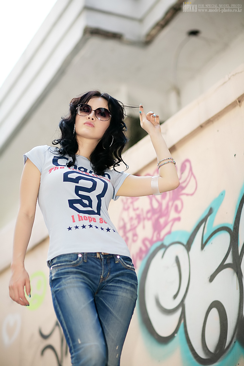 韩国车模林智慧御姐范,韩国顶尖车模林智慧