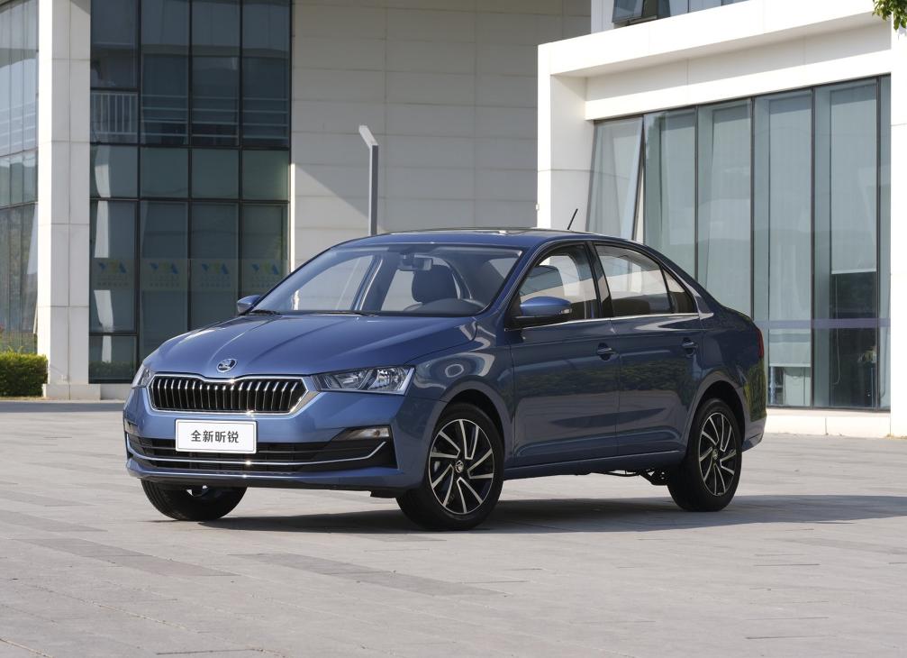 10万能买的德系顶配家轿，满油能跑800公里，带你看昕锐